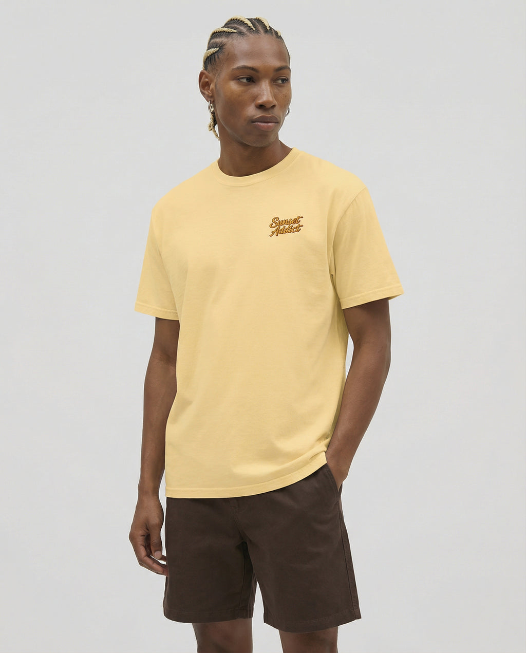SUNSET ADDICT - Embroidered Unisex Heavyweight T-shirt For Summer Sunset Lovers- Butter Yellow