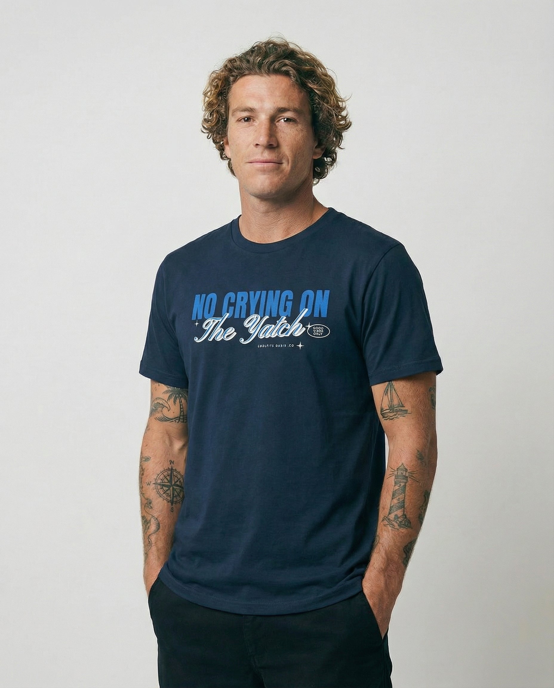 NO LLORAR EN EL YATE - Camiseta unisex de algodón orgánico - azul marino