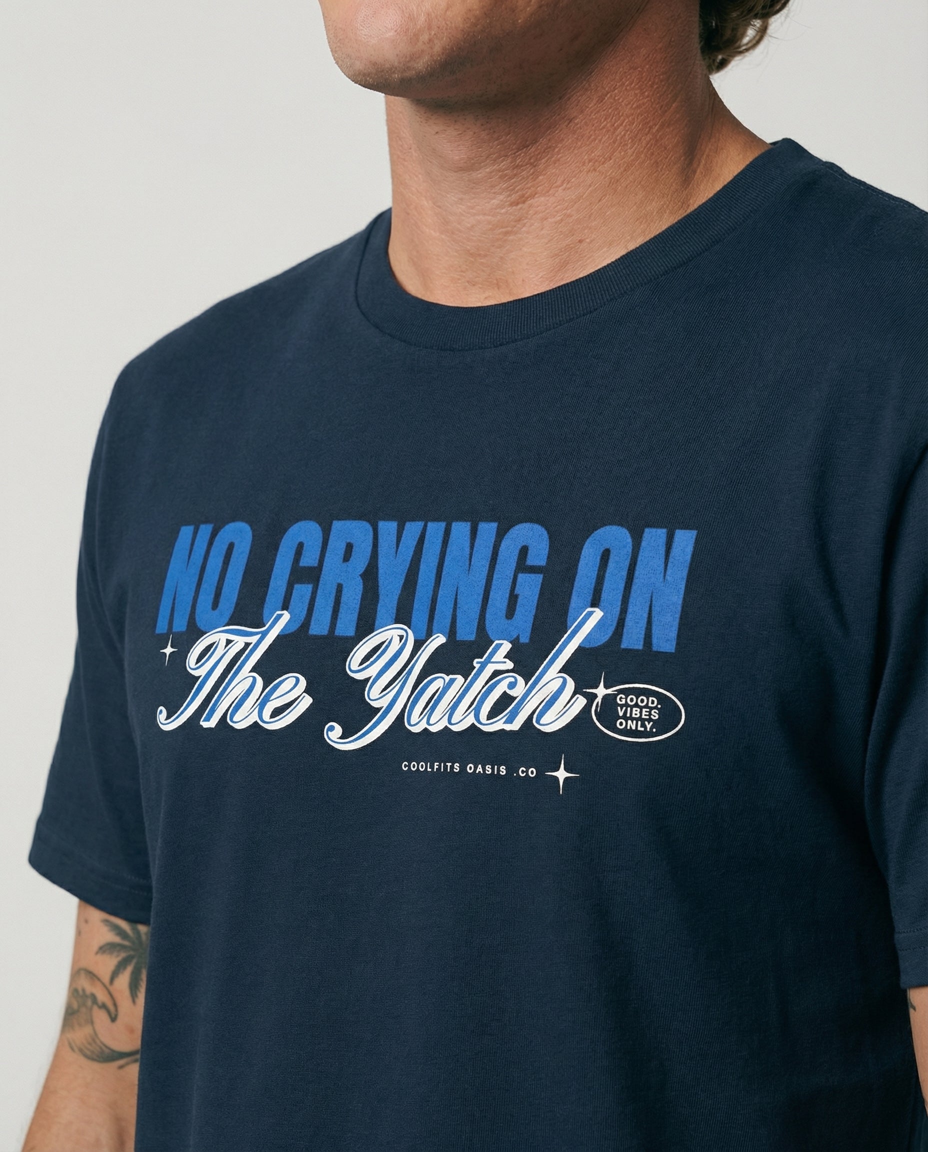 NO LLORAR EN EL YATE - Camiseta unisex de algodón orgánico - azul marino