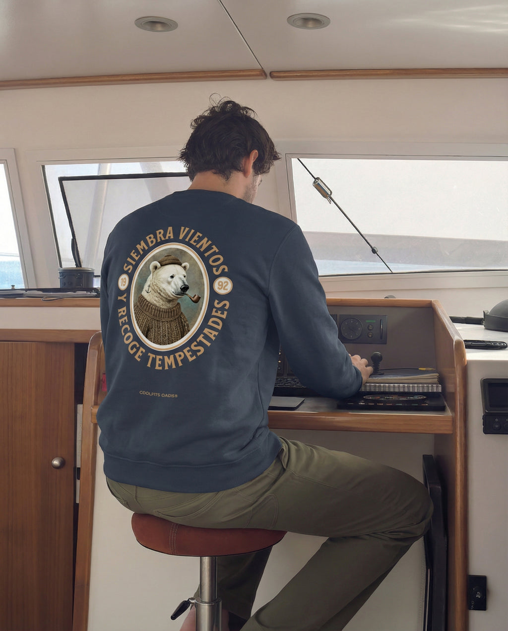 SIEMBRA VIENTOS Y RECOGE TEMPESTADES - Unisex Organic Embroidered Sailor Sweatshirt - Washed Navy Blue