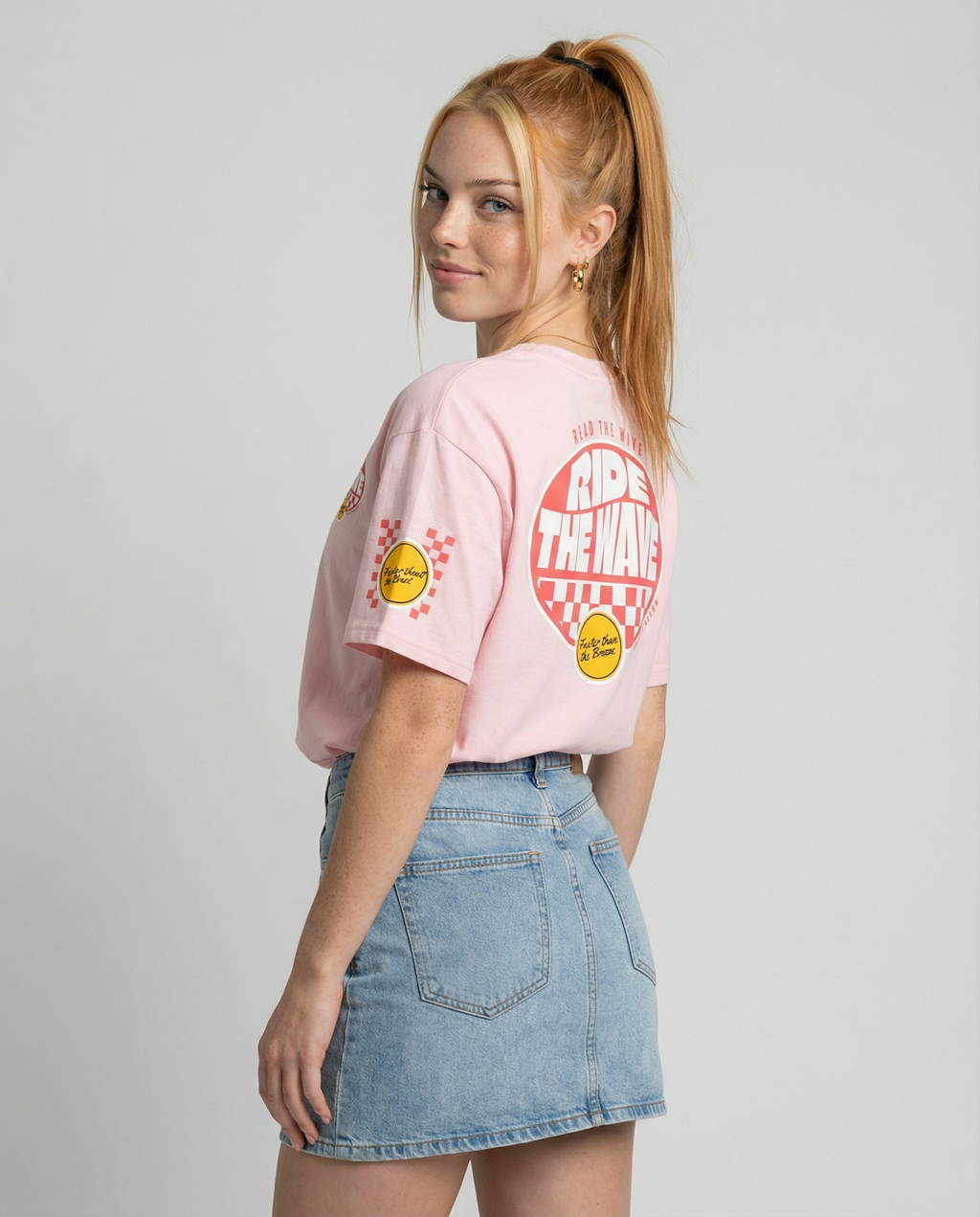 RIDE THE WAVE - Unisex Organic Cotton T-shirt -  Cotton Pink