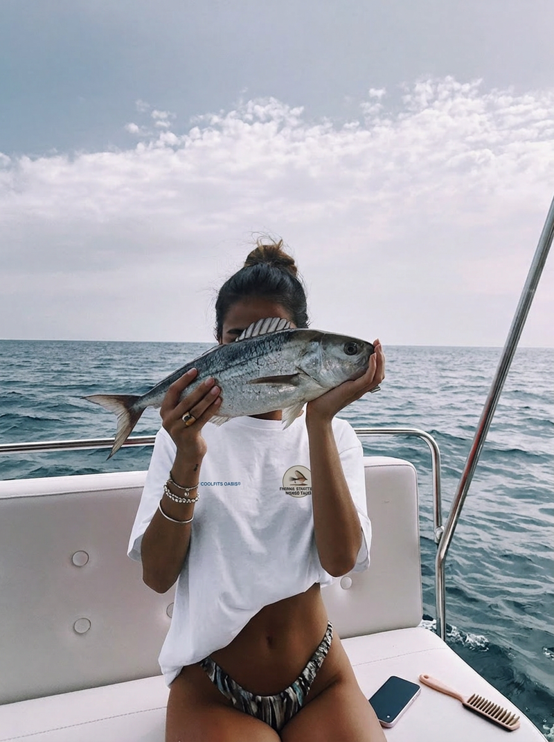 CUENTOS DE PESCA - Camiseta unisex de algodón orgánico - blanca