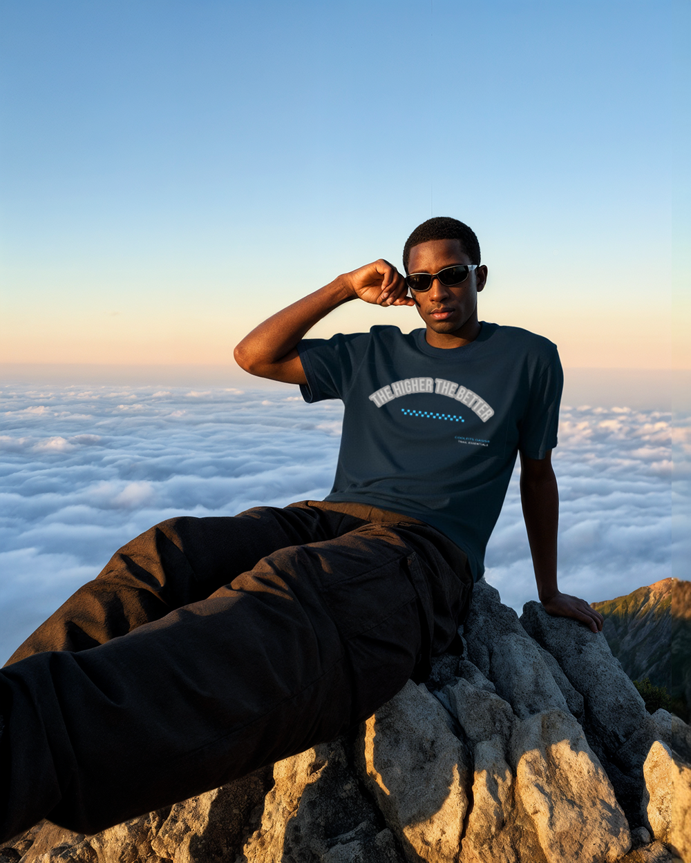 THE HIGHER THE BETTER - Unisex organic cotton t-shirt - Navy